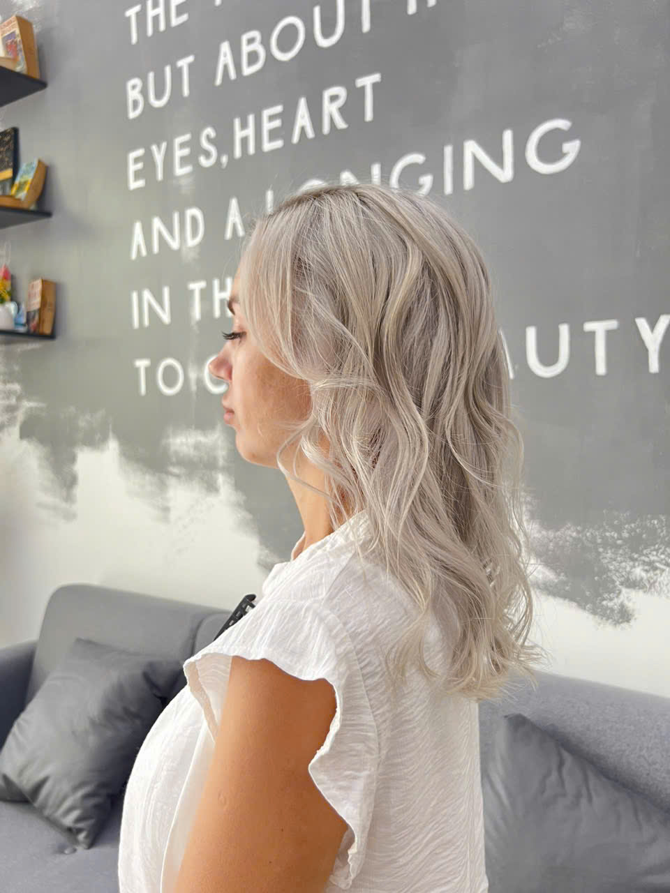 [:vi]Giảm 10% cho các dịch vụ nhuộm và cắt tóc đến hết ngày 31 tháng 12. [:en]10% off on coloring and haircuts until December 31[:]